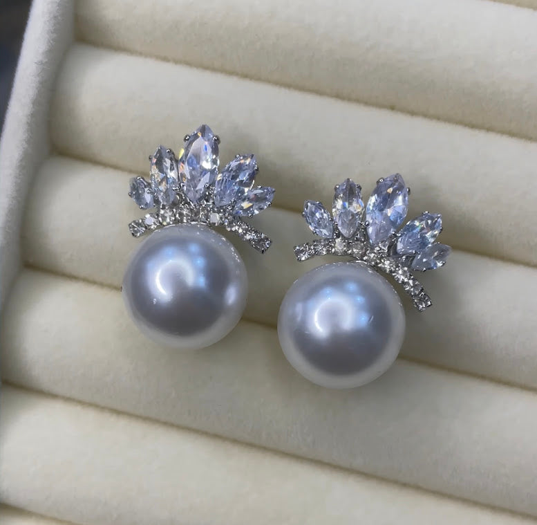 Crown Pearl Earrings