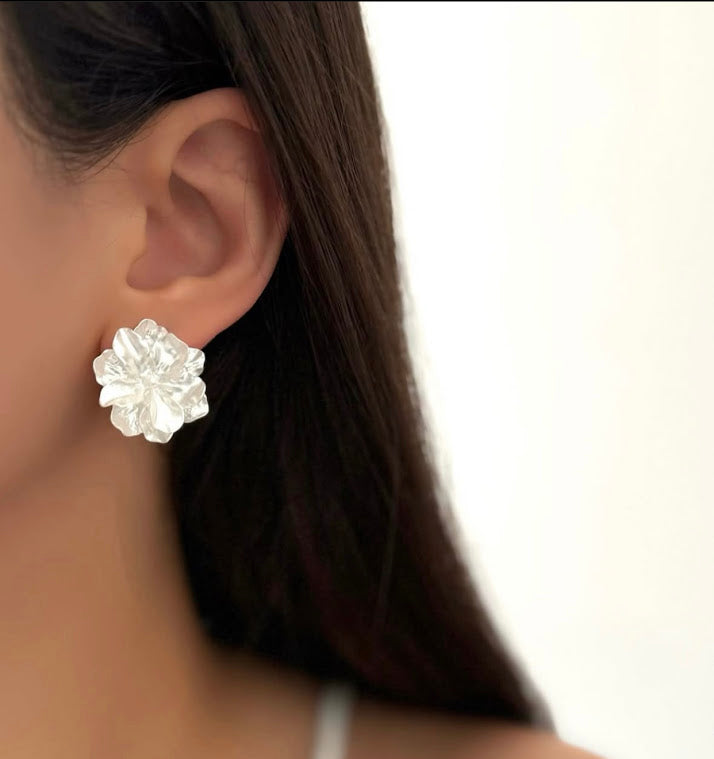 White Flora Earrings